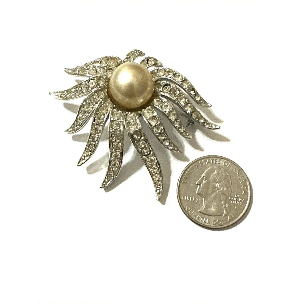 Vintage Celebrity NY Silver Tone Rhinestone Faux Pearl Sunburst Brooch Pin 2